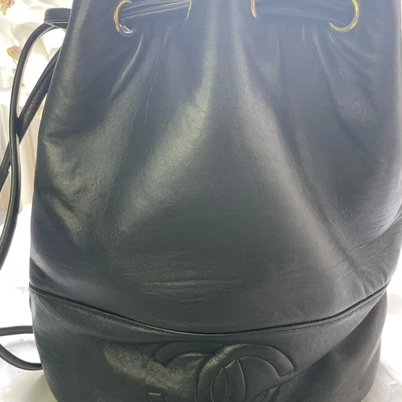 Chanel Bucket Bag - Picture 4 of 8